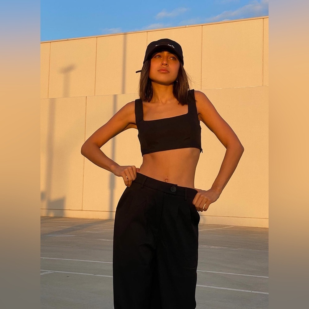 Princess Polly Huxley Black Crop Top in Black Size 4
